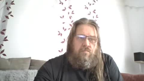 Snapshot of metallbuddy chatting on April 5, 11:51 am ask me online show from April 5, 11:51 am