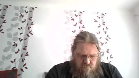 Snapshot of metallbuddy chatting on April 6, 8:37 am ask me online show from April 6, 8:37 am