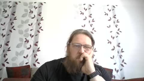Snapshot of metallbuddy chatting on April 26, 9:51 am ask me online show from April 26, 9:51 am