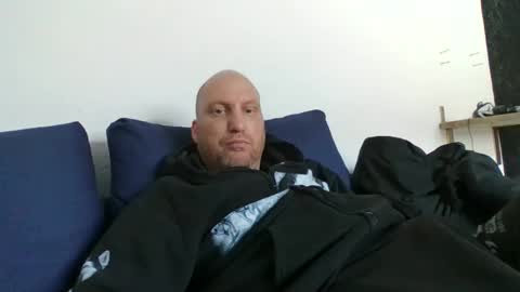 metaller123456 online show from March 21, 1:37 pm