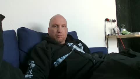 Snapshot of metaller123456 chatting on April 25, 11:13 am metaller123456 online show from April 25, 11:13 am