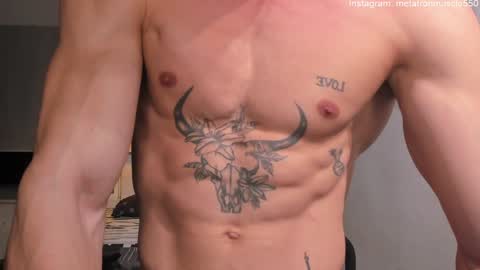 Snapshot of metatron_muscle chatting on December 2, 3:47 am Dany online show from December 2, 3:47 am