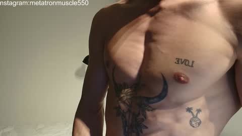 Snapshot of metatron_muscle chatting on February 3, 1:41 am Dany online show from February 3, 1:41 am