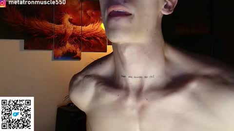 Snapshot of metatron_muscle chatting on October 6, 1:36 am Dany online show from October 6, 1:36 am