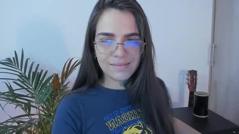Snapshot of meurief chatting on April 21, 4:34 pm Meurif online show from April 21, 4:34 pm