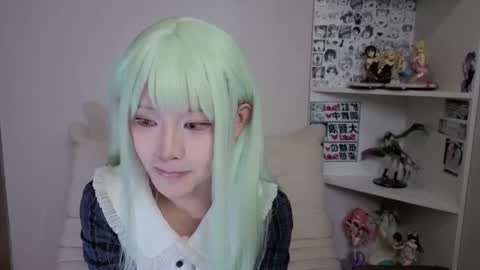 Snapshot of mewmewluna chatting on May 8, 10:53 am mewmewluna online show from May 8, 10:53 am