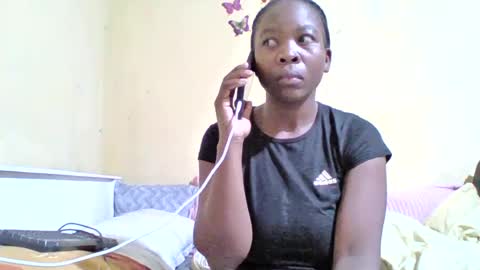 Snapshot of meybel chatting on June 23, 10:46 am Meybel online show from June 23, 10:46 am
