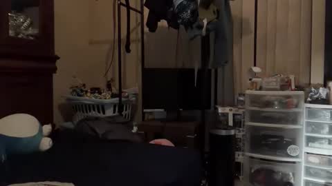 ZoeyYogaBoy online show from April 27, 7:50 am