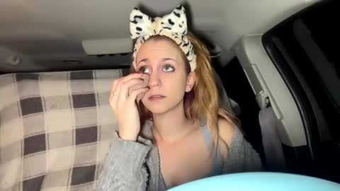 mezzy69 online show from January 6, 8:35 am