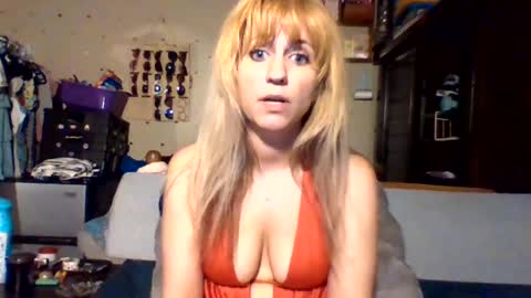 Snapshot of mezzy69 chatting on July 7, 10:19 am mezzy69 online show from July 7, 10:19 am