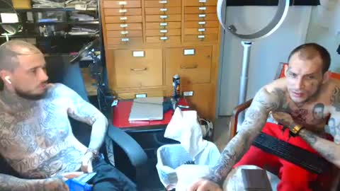 Snapshot of mgk279 chatting on October 10, 11:31 am Mgk online show from October 10, 11:31 am