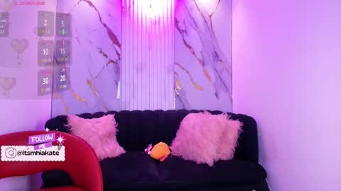 Mhia Kate online show from February 12, 12:00 pm