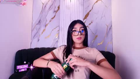 Snapshot of mhia_kate chatting on May 6, 12:10 pm Mhia Kate online show from May 6, 12:10 pm