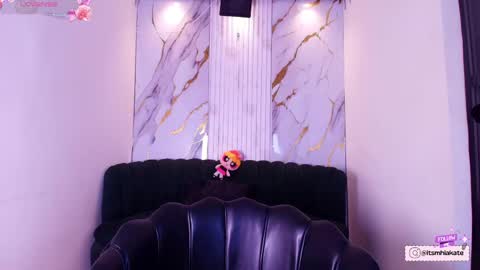 Snapshot of mhia_kate chatting on May 8, 12:32 pm Mhia Kate online show from May 8, 12:32 pm