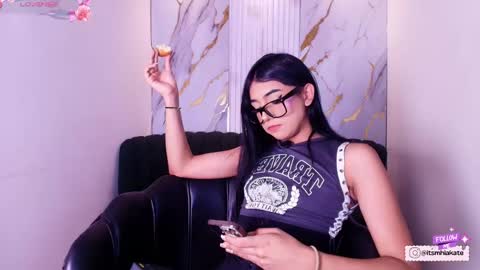 Snapshot of mhia_kate chatting on May 9, 12:43 pm Mhia Kate online show from May 9, 12:43 pm