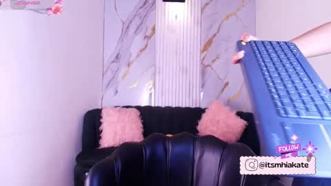 Snapshot of mhia_kate chatting on May 23, 12:09 pm Mhia Kate online show from May 23, 12:09 pm