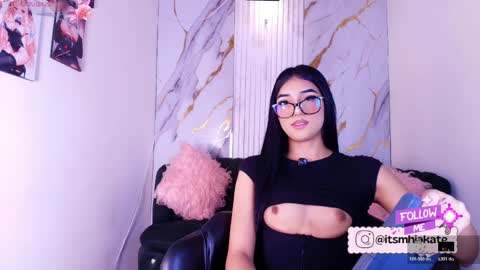Snapshot of mhia_kate chatting on May 29, 12:25 pm Mhia Kate online show from May 29, 12:25 pm