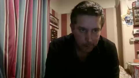 Snapshot of mhunk123 chatting on December 14, 7:14 pm mhunk123 online show from December 14, 7:14 pm