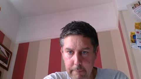 Snapshot of mhunk123 chatting on July 25, 4:04 pm mhunk123 online show from July 25, 4:04 pm