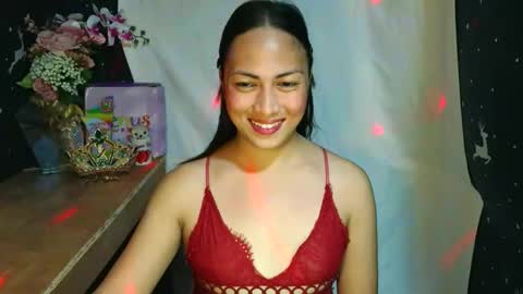 Mia online show from December 16, 12:43 pm