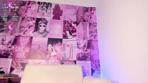 Mia online show from November 24, 6:51 pm