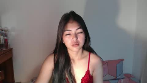 mia online show from February 15, 4:58 am