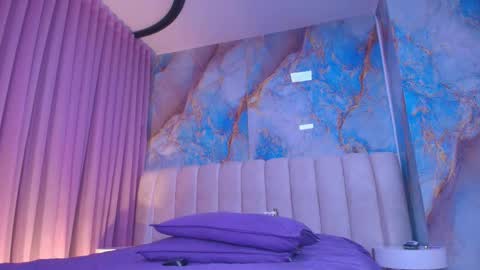 Emi online show from March 13, 7:42 pm