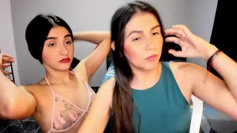 mia_18nice online show from April 15, 2:40 am