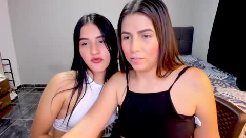 Snapshot of mia_18nice chatting on May 31, 8:21 pm mia_18nice online show from May 31, 8:21 pm