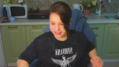 Snapshot of mia___lunaa chatting on April 28, 2:27 am Mia online show from April 28, 2:27 am