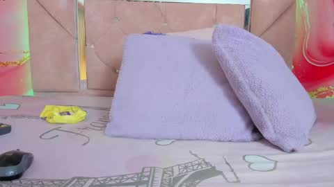 mia__blaze_ online show from April 13, 3:01 am