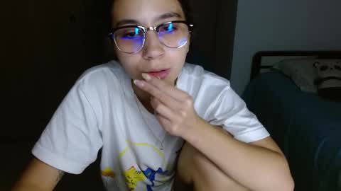 Mia online show from February 14, 6:54 am