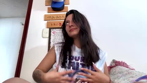 Mia  online show from December 15, 5:31 pm