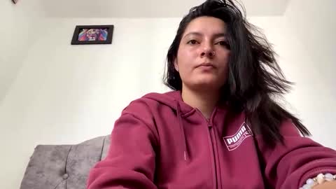 Mia  online show from November 17, 6:57 pm