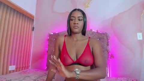 Snapshot of mia__robinson__ chatting on November 6, 11:11 am Mia online show from November 6, 11:11 am