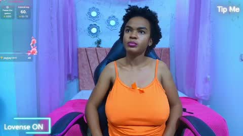 Snapshot of mia__thomson_ chatting on May 21, 3:13 am MIA online show from May 21, 3:13 am