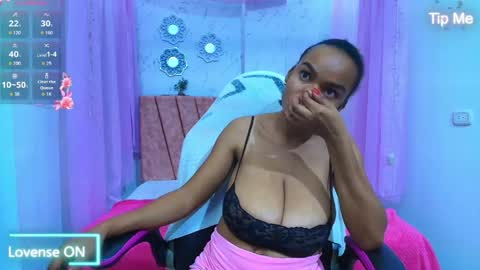 Snapshot of mia__thomson_ chatting on May 27, 3:58 am MIA online show from May 27, 3:58 am