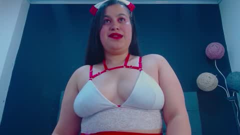 C A L L  M E  M I A  online show from October 31, 3:07 am