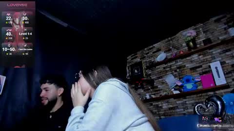 Snapshot of mia_and_vincentt chatting on June 16, 4:37 am Mia and vincentt model indepent online show from June 16, 4:37 am