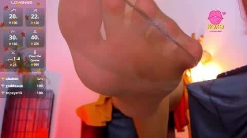 Snapshot of mia_beautyxx chatting on January 3, 9:15 pm Mia online show from January 3, 9:15 pm