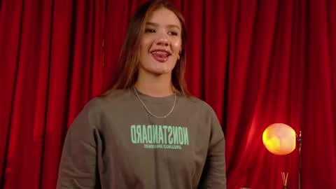 Mia Benett  online show from April 24, 1:46 pm