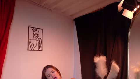 Snapshot of mia_benett_ chatting on June 12, 2:49 pm Mia Benett online show from June 12, 2:49 pm