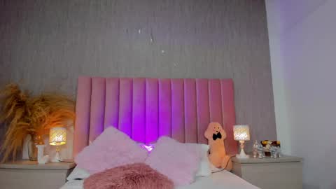 Snapshot of mia_culpa22 chatting on May 7, 3:39 pm Mia Culpa online show from May 7, 3:39 pm