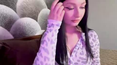 Snapshot of mia_cutie1 chatting on July 10, 4:28 am Mia online show from July 10, 4:28 am