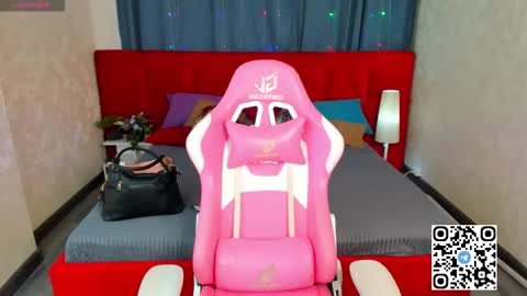 Snapshot of mia_e1fie chatting on February 8, 1:09 am mia_e1fie online show from February 8, 1:09 am