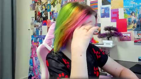 Snapshot of mia_ferd chatting on July 6, 3:03 am Mia online show from July 6, 3:03 am