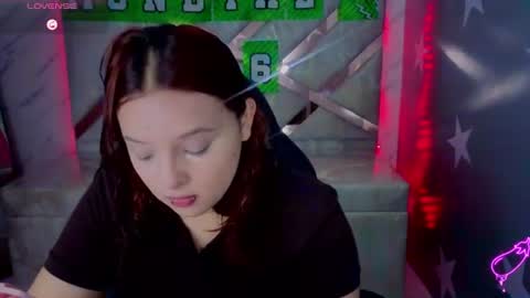 Snapshot of mia_foster_t chatting on July 12, 1:13 pm Mia online show from July 12, 1:13 pm
