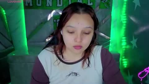 Snapshot of mia_foster_t chatting on July 13, 1:14 pm Mia online show from July 13, 1:14 pm