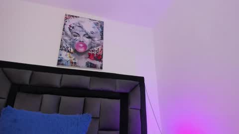 mia fox online show from February 19, 1:07 pm