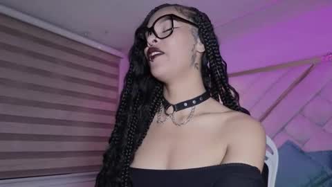 Mia online show from February 25, 2:54 am